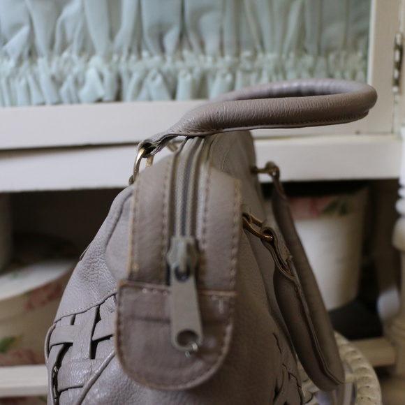 Created By Valerie New York Leather Light Gray Bag - Picture 7 of 12